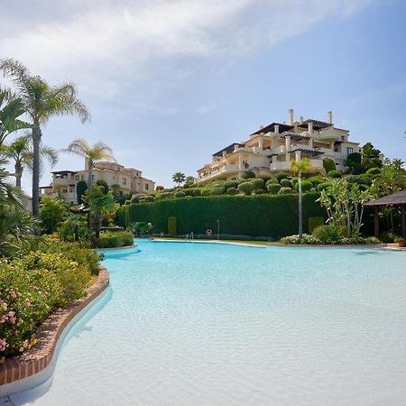 Capanes Del Golf Apartment Benahavis Exterior photo