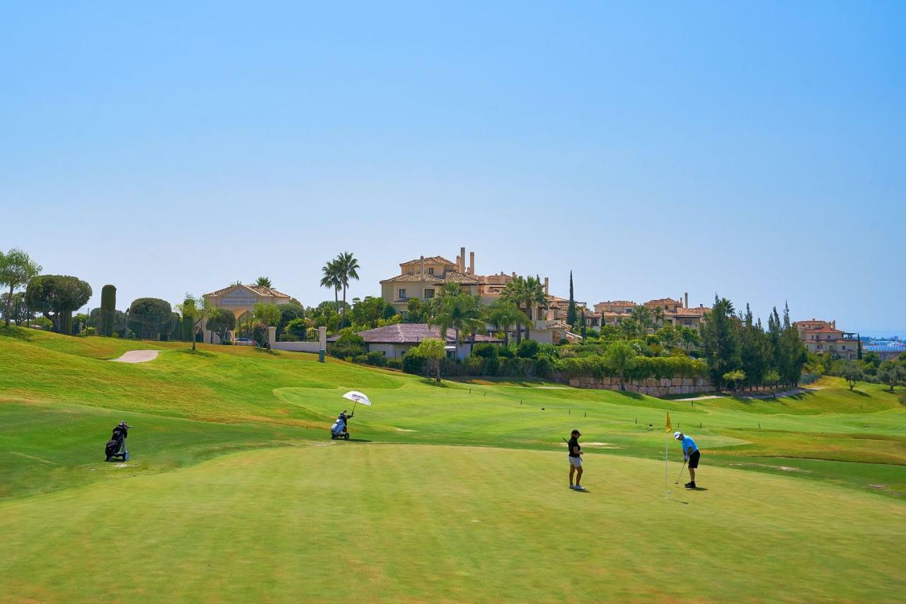 Capanes Del Golf Apartment Benahavis Exterior photo