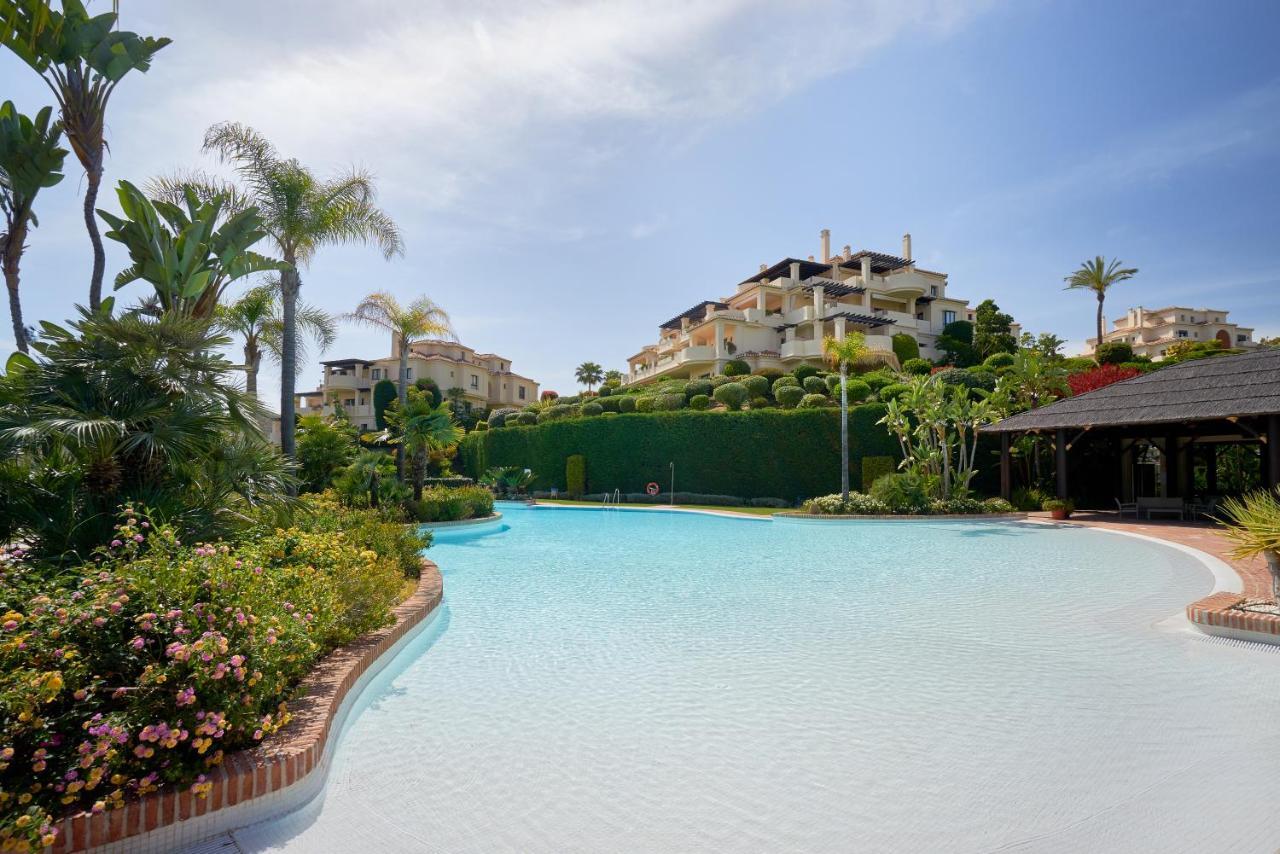 Capanes Del Golf Apartment Benahavis Exterior photo